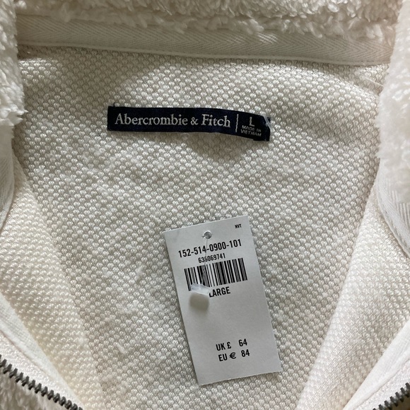 Abercrombie & Fitch Drama Collar Half-Zip Sweatshirt - Picture 3 of 3